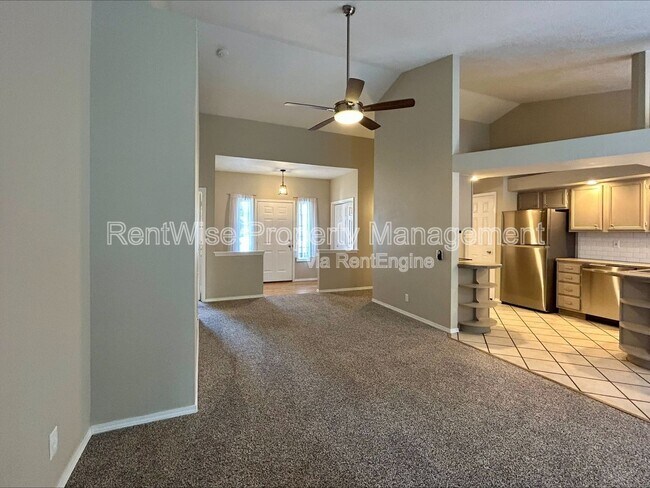 Building Photo - 690 W Konavle Ct