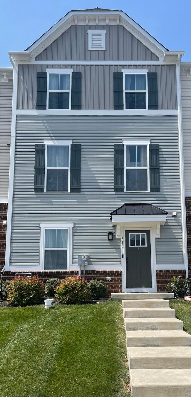 Foto del edificio - 713 Quarry Point Rd