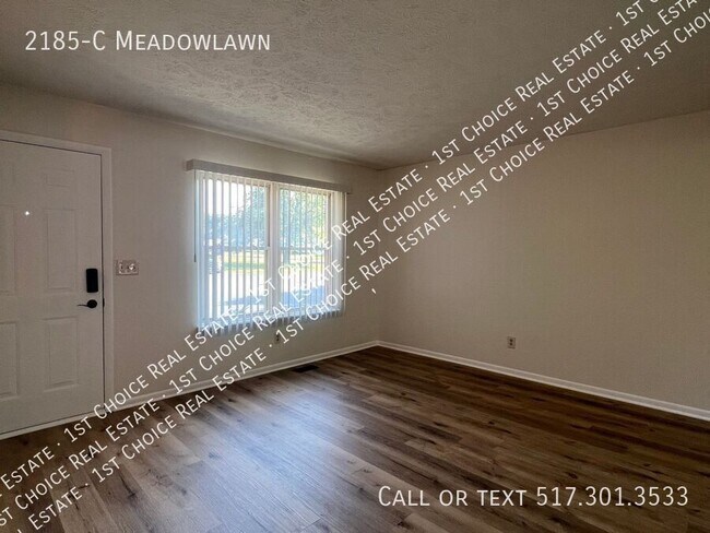 Foto del edificio - 2185-C Meadowlawn-