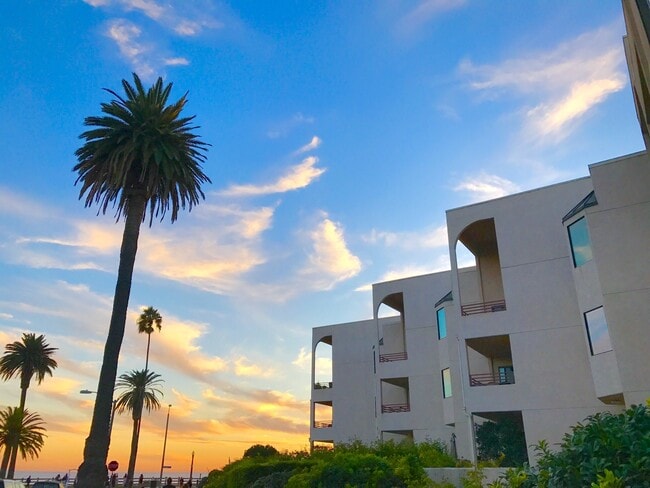 Building Photo - 311 Ocean Ave Ext