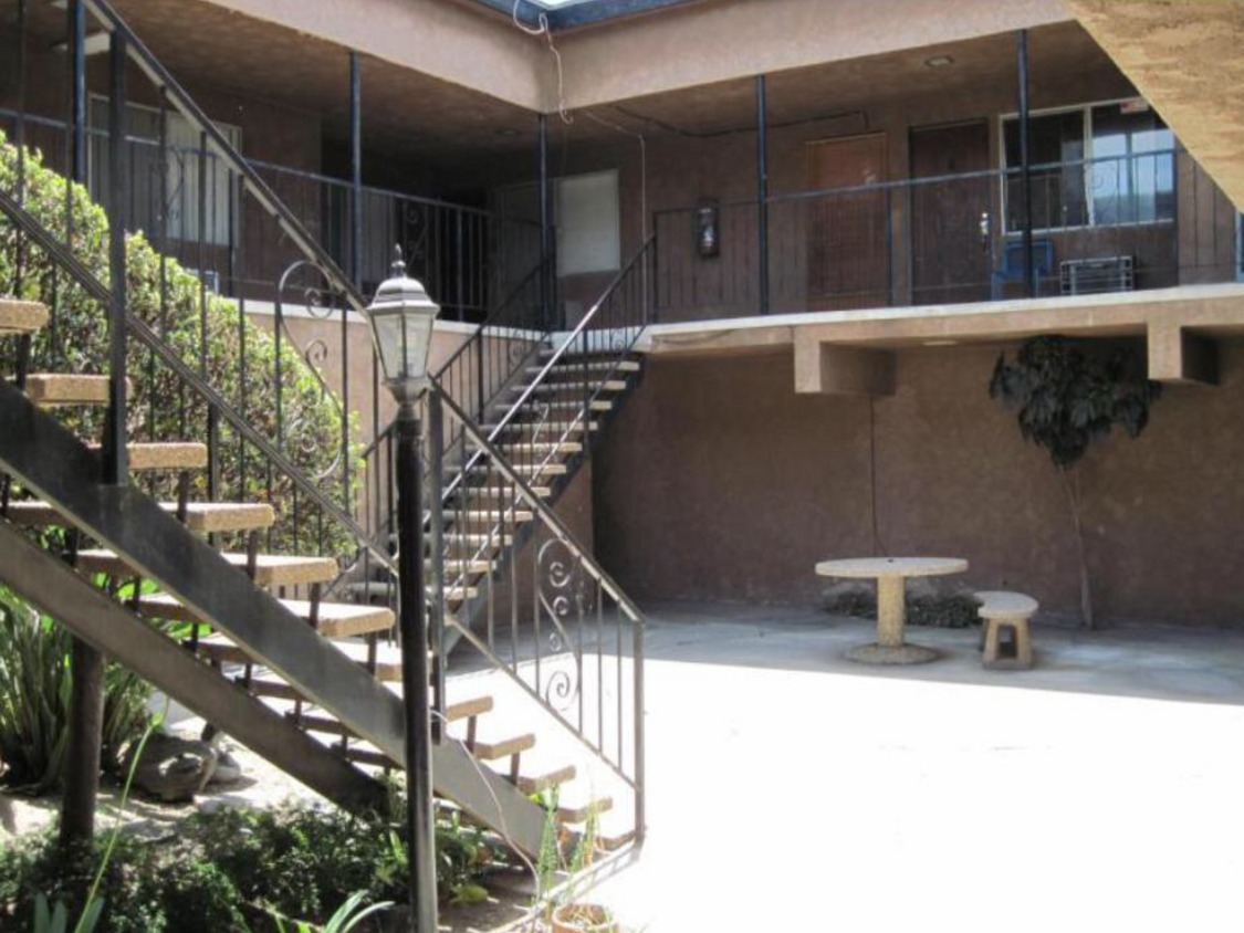 Building Photo - 4818 Persimmon Ave
