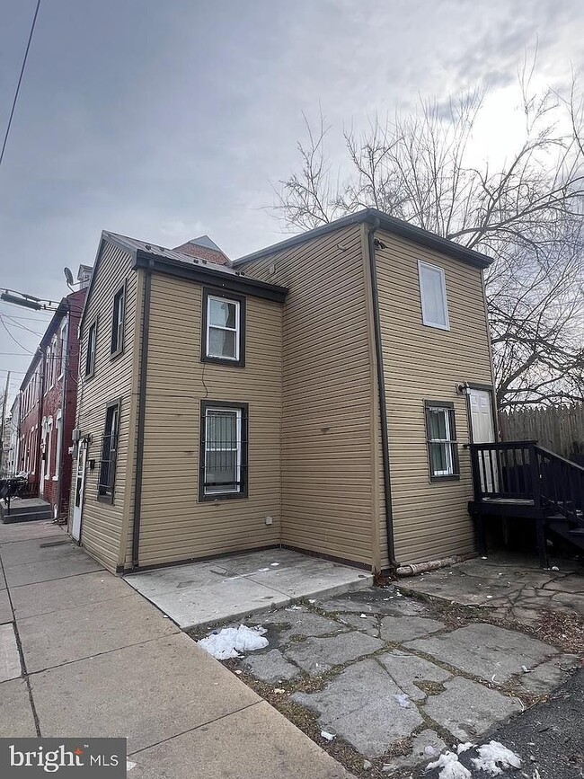 Building Photo - 38 Conestoga St