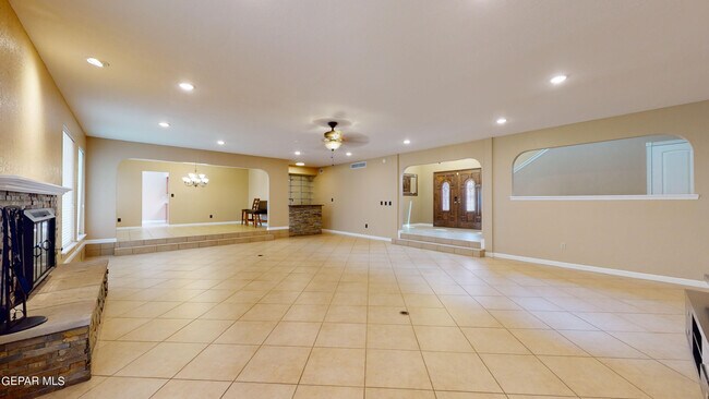 Foto del edificio - 801 Claravista Ln