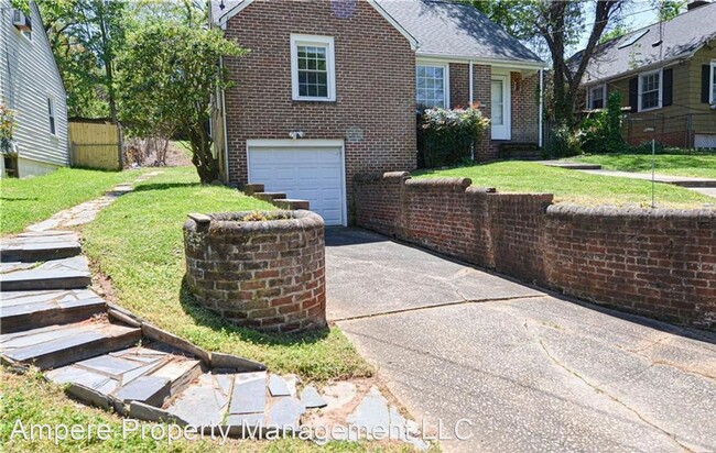 Building Photo - 4 br, 1.5 bath House - 2340 Lyndhurst Ave