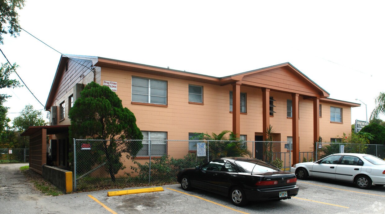 Primary Photo - 3618 W Rogers Ave