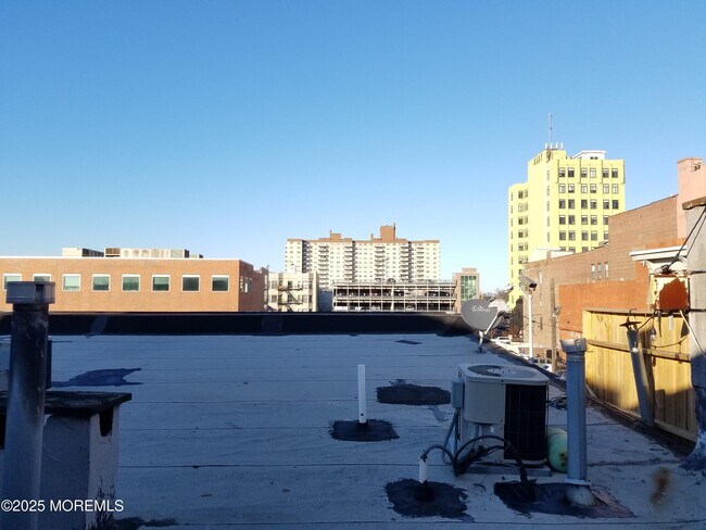 Building Photo - 625 Cookman Ave