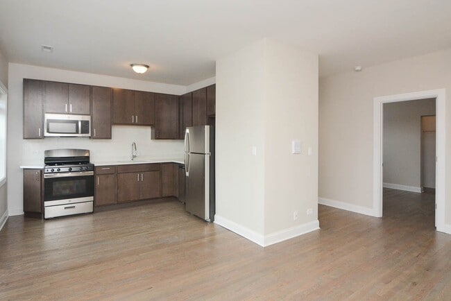 Building Photo - 3407 W Fullerton Ave