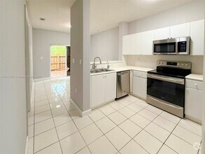 Building Photo - 1677 SE 27th Ct