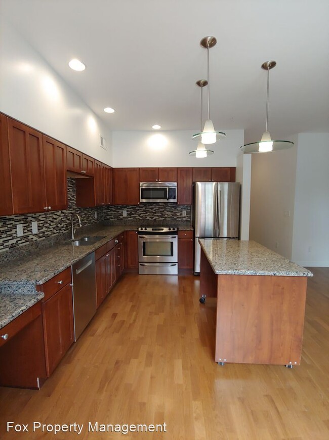 Building Photo - 2 br, 2 bath House - 1057 W Century Drive ...