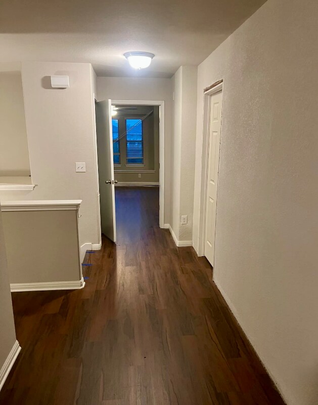 Foto del edificio - 400 Eagle Brook Ln