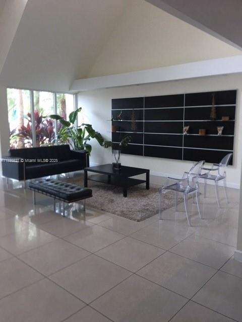 Foto del edificio - 120 Lakeview Dr