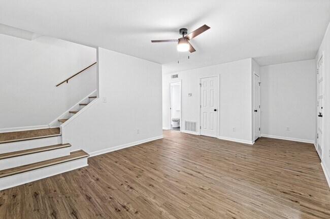 Sala de estar - 275 Peyton Pl SW