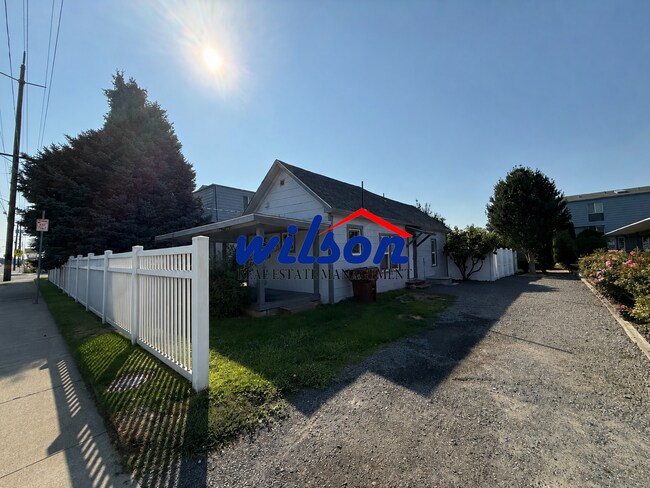 Foto del edificio - 1004 W Mead Ave