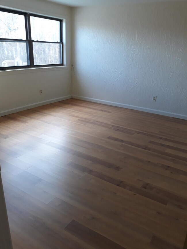Foto del edificio - 241 Mansfield Ave