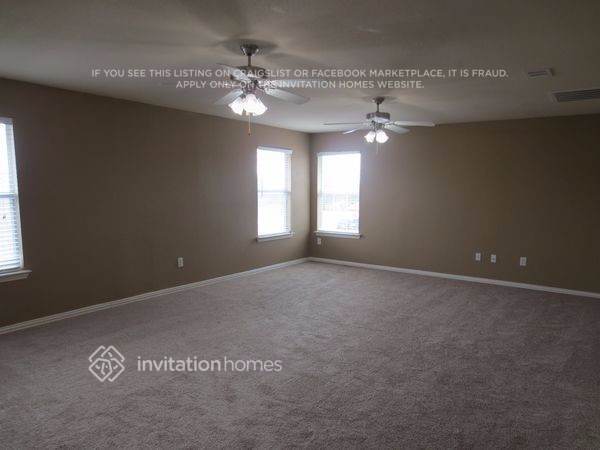 Building Photo - 425 Hummingbird Trail