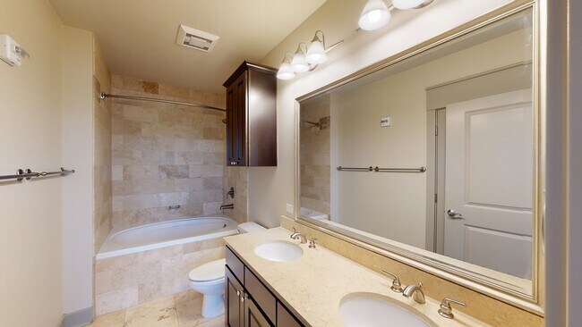 Interior Photo - TEN20