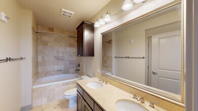 Interior Photo - TEN20