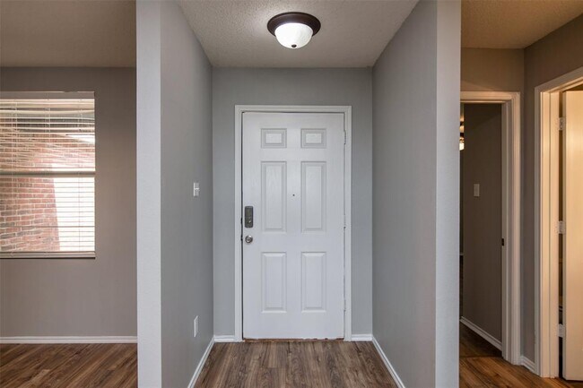 Foto del edificio - 707 Odenville Dr