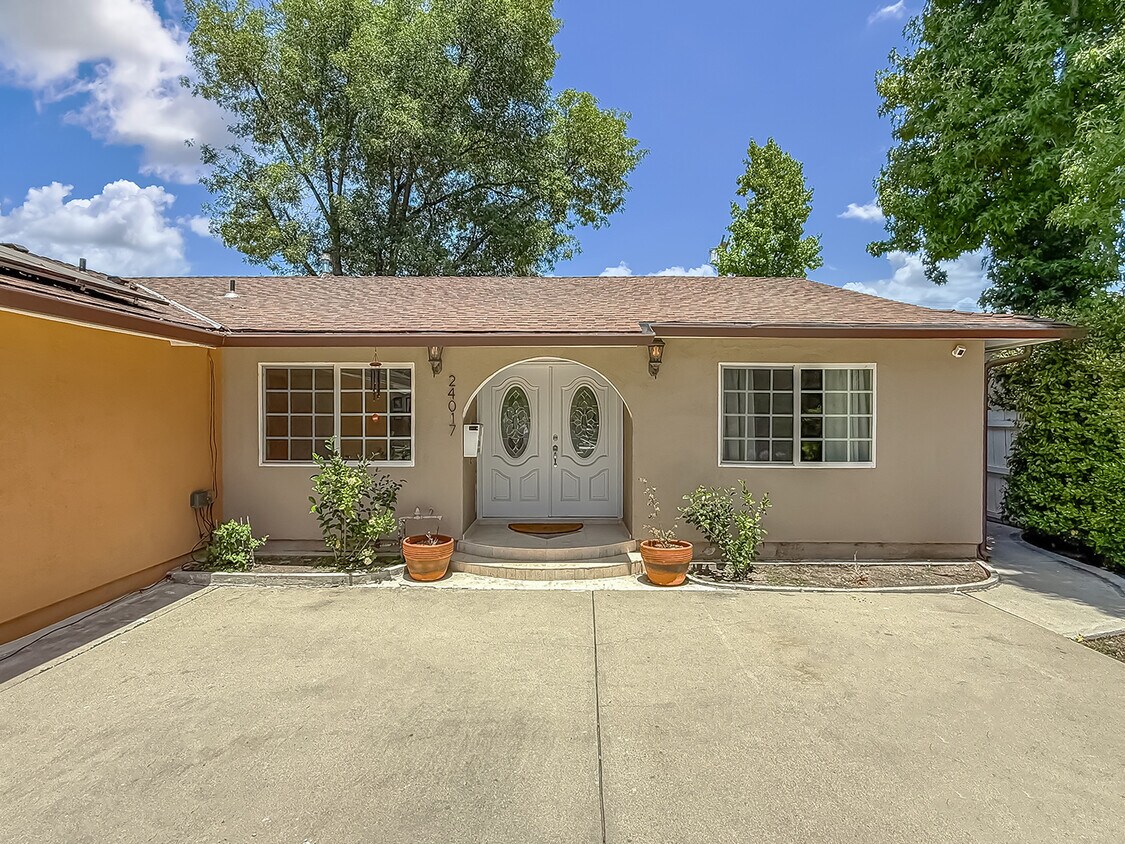 Foto principal - 24017 Sylvan St