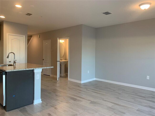 Foto del edificio - 234 Cedar Bark Ln