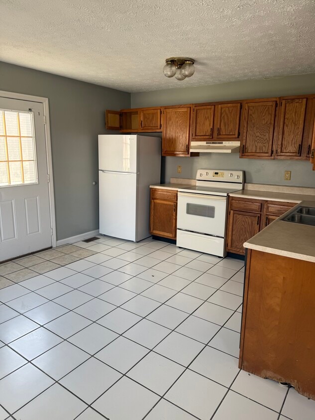 Building Photo - 55 Magnolia Dr