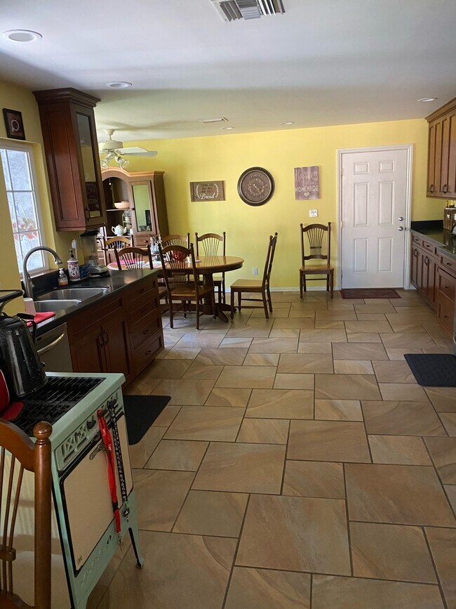 Foto del edificio - 23030 Hilse Ln