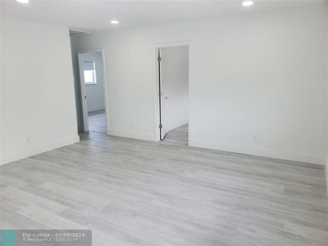 Foto del edificio - 70 NW 13th Ave