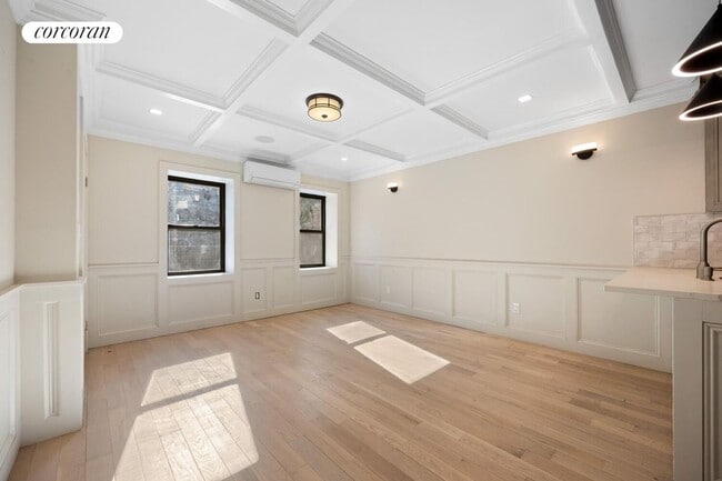 Foto del edificio - 933 Greene Ave