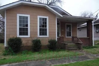 Building Photo - 732 Thomas St