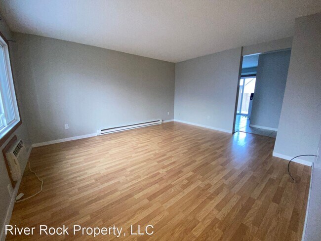 Building Photo - 3 br, 1 bath House - 446 22nd St E