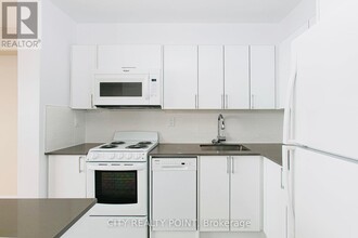 Building Photo - 1291-1291 Bayview Ave
