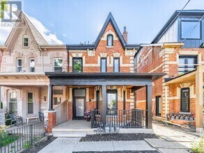 Building Photo - 156-156 Dovercourt Rd