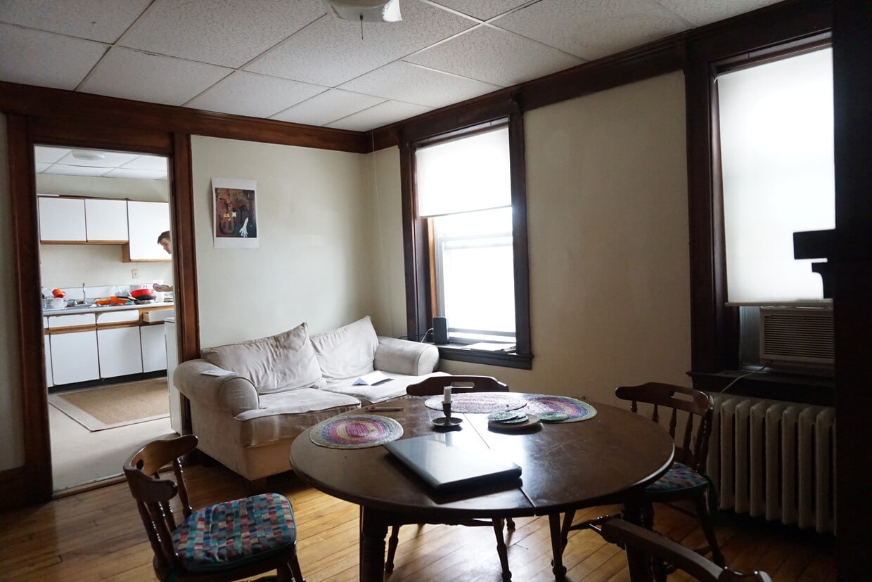 Primary Photo - 228 South St