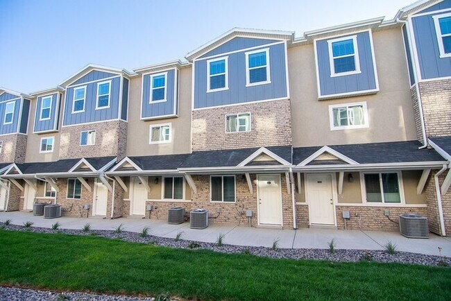 Building Photo - 8172 N Boulder St