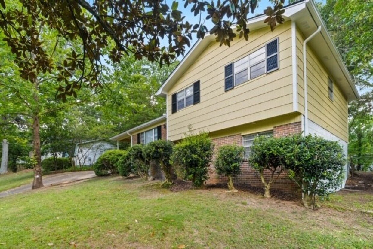 Three bedroom two bath house for rent House Rental in Center Point