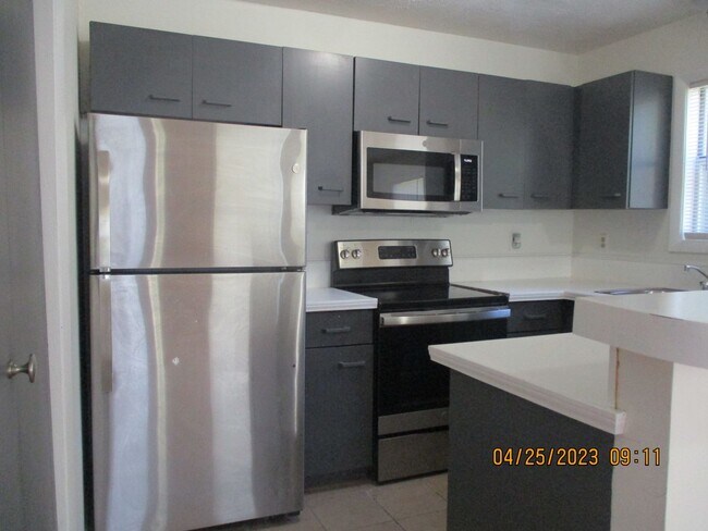 Foto del edificio - 1014-4 Woodcreek Drive~Fayetteville NC