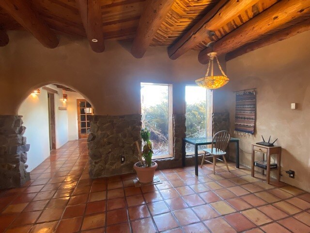 Foto del edificio - 601 Callejon Rd