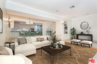 Foto del edificio - 9323 Burton Wy