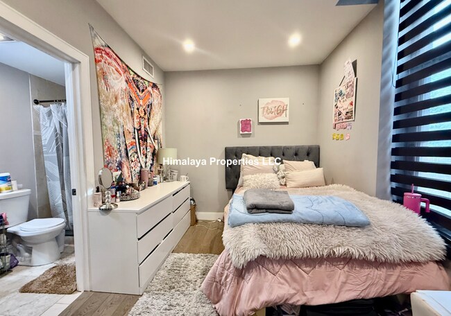 Foto del edificio - 407 Dudley St