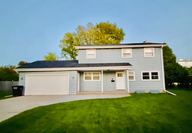 Foto principal - 1400 S Bartell Dr