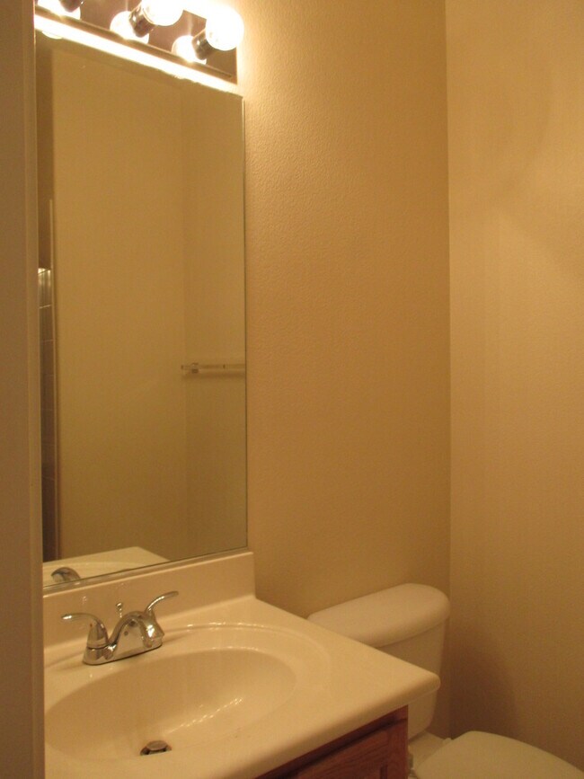 Foto del edificio - A Must See!!