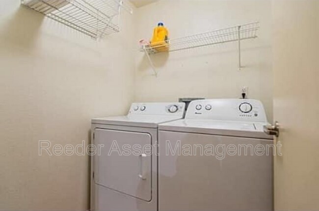 Foto del edificio - 4340 S Highland Dr