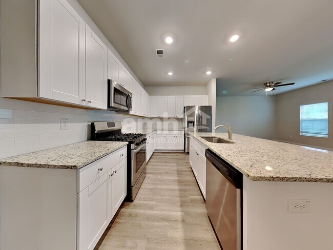 Foto del edificio - 306 Squire Pope Rd