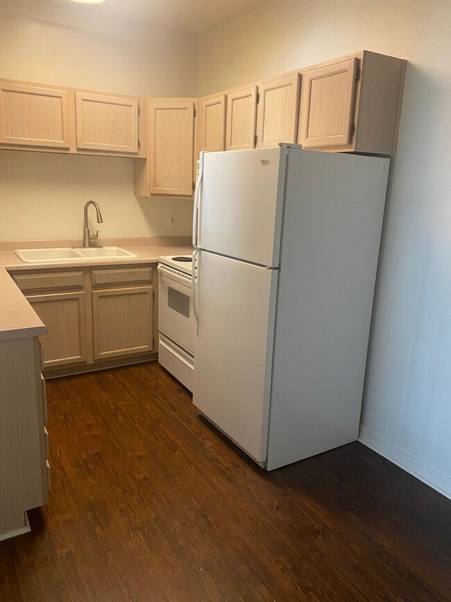 Building Photo - 2 Bedroom Condo in Downtown SLC