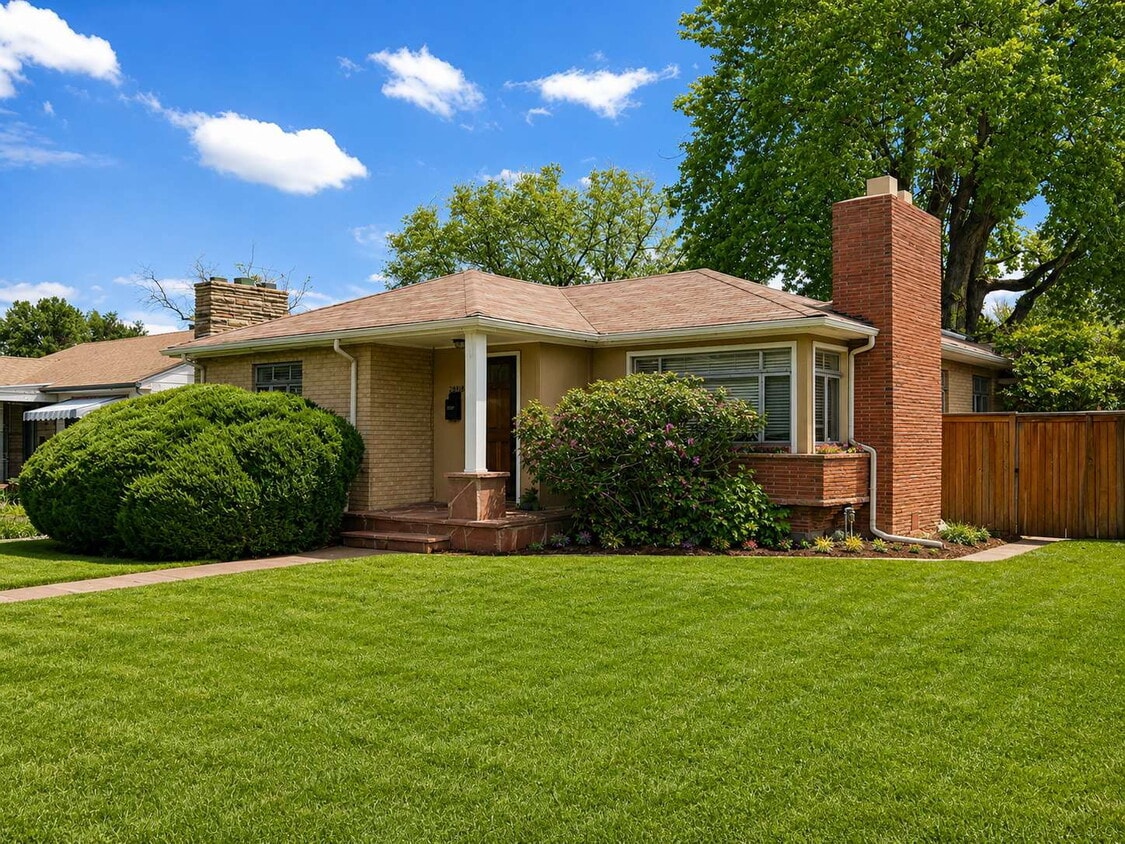 Denver Home Near Observatory Park, DU & Cherry Creek, Cozy Fireplace, & Finished Basement! - Gorgeous 4-Bed Gem in Denver with Granite Accents, Cozy Fireplace, & Finished Basement!
