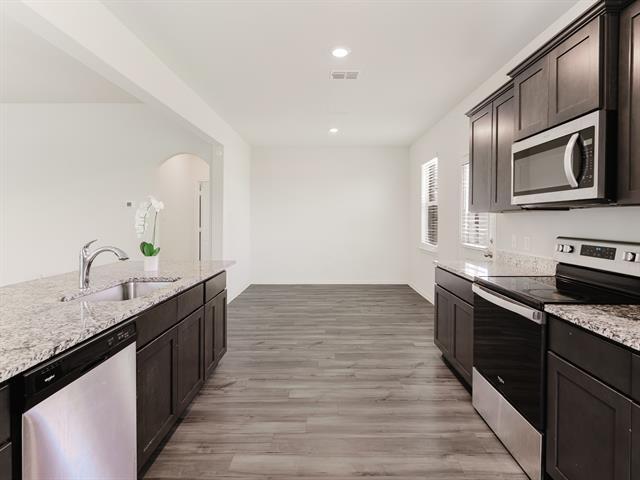 Building Photo - 608 Aqueduct Dr