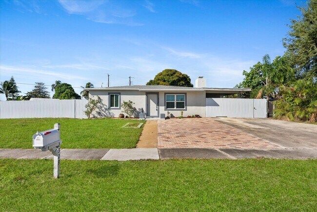 Building Photo - 2329 West Dr