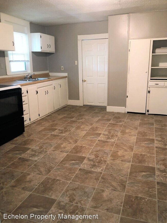 Building Photo - 3 br, 1 bath House - 400 South 11th Street