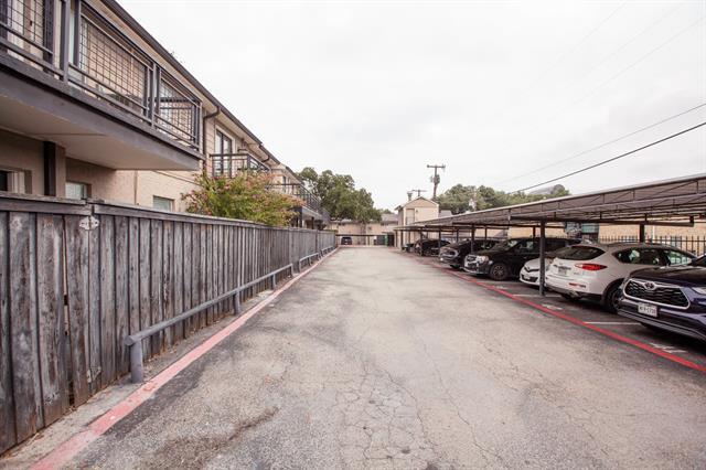 Foto del edificio - 7734 Meadow Rd