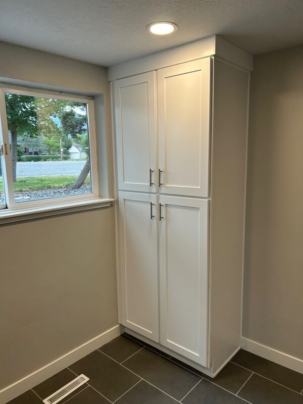 Building Photo - 2536 S 700 E